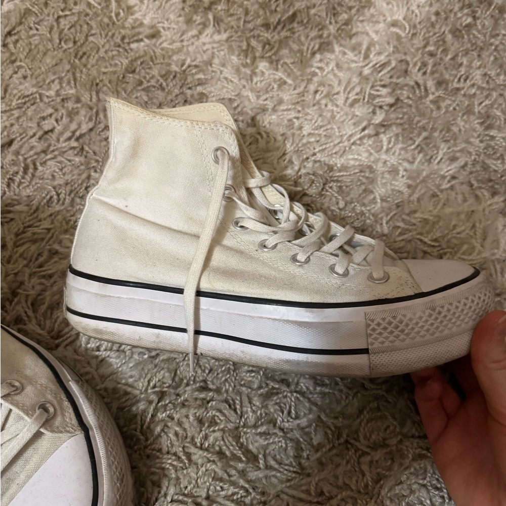Platform Converse - image 2